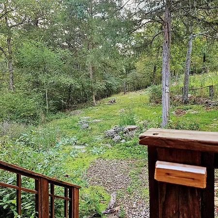Whispering Hollow Fr Botel *